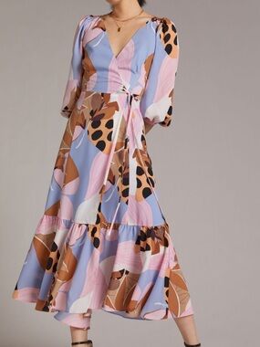 Hutch bloom wrap midi dress size small